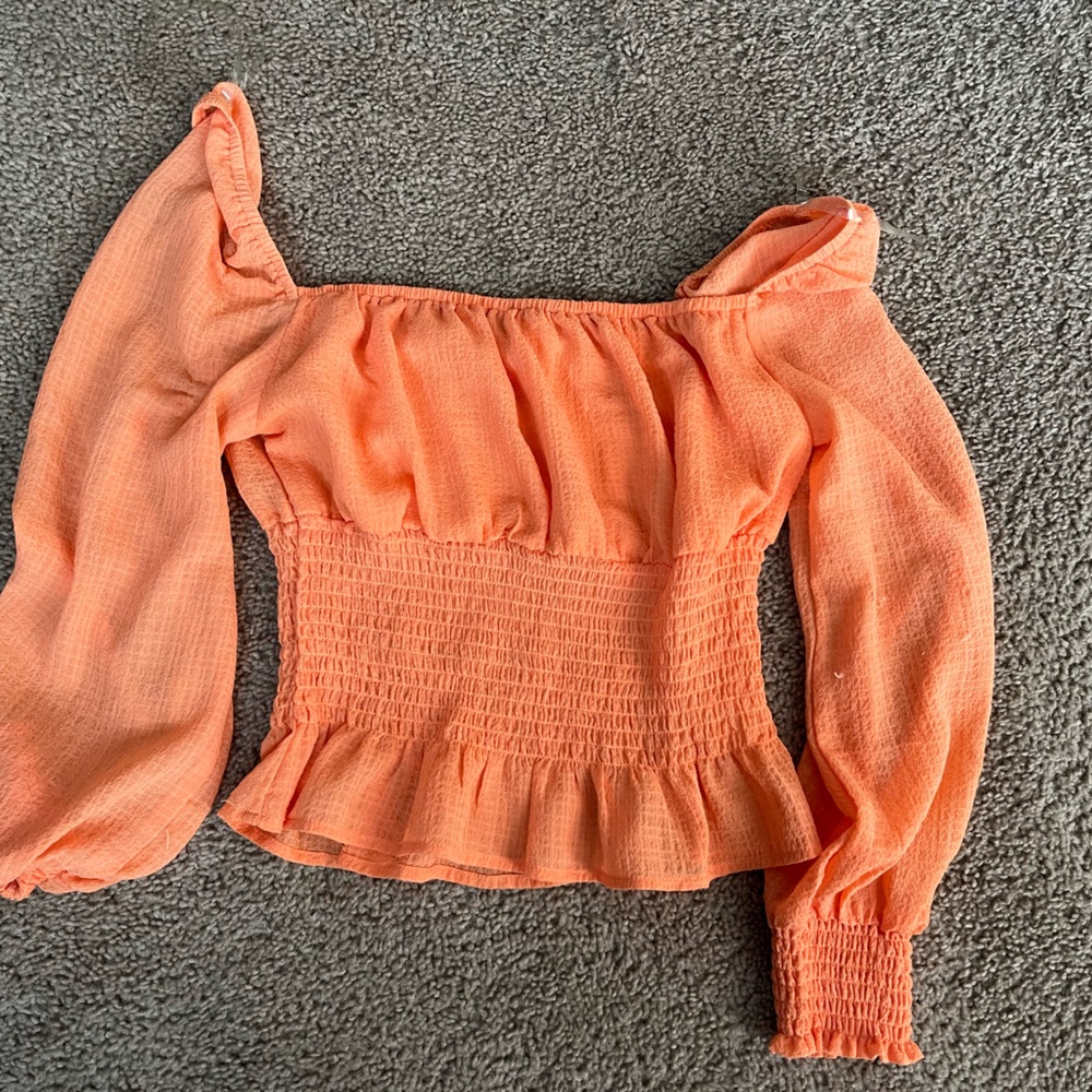 Pink lily Blouse off the shoulder size M